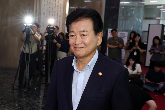 정동영 장관 출근길