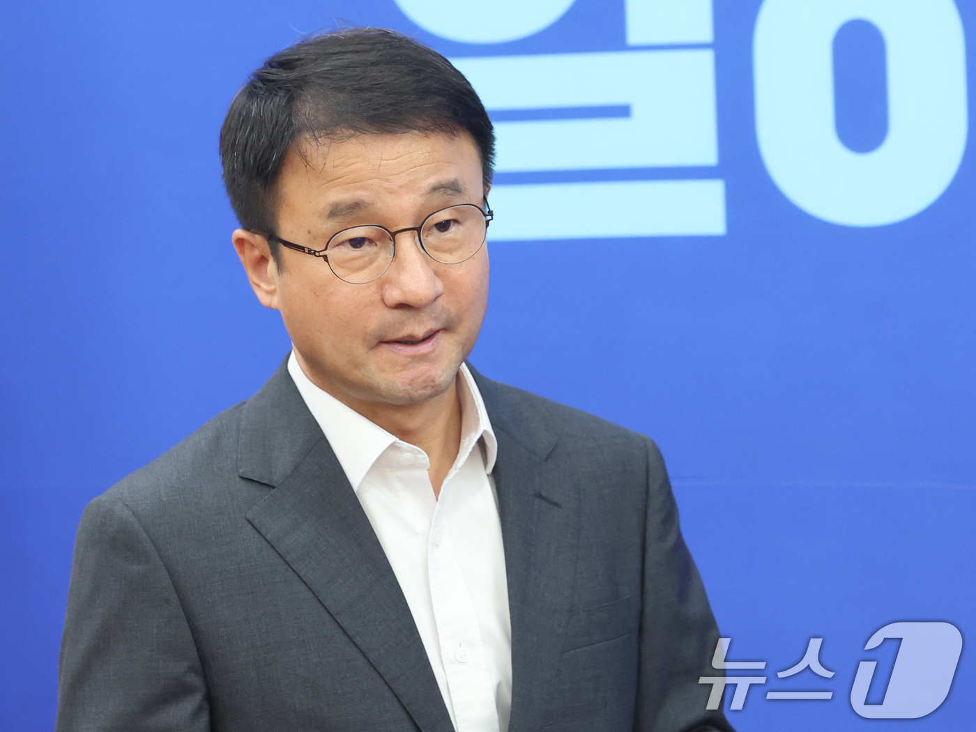 (서울=뉴스1) 황기선 기자 = 한병도 더불어민주당 당대표 직무대행 겸 원내대표가 6일 오전 서울 여의도 국회에서 열린 정책조정회의에 참석하고 있다.  2026.8.6/뉴스1