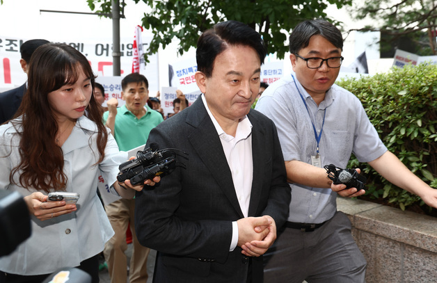 종합특검 2차 피의자 조사 출석하는 원희룡 전 장관