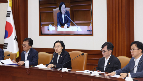 국가정책조정회의 주재하는 한성숙 총리