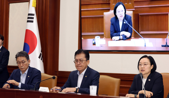 韓총리 "업무보고 끝, 이제 실행…AI로 의료공백 메우고 교통사고 줄일 것"