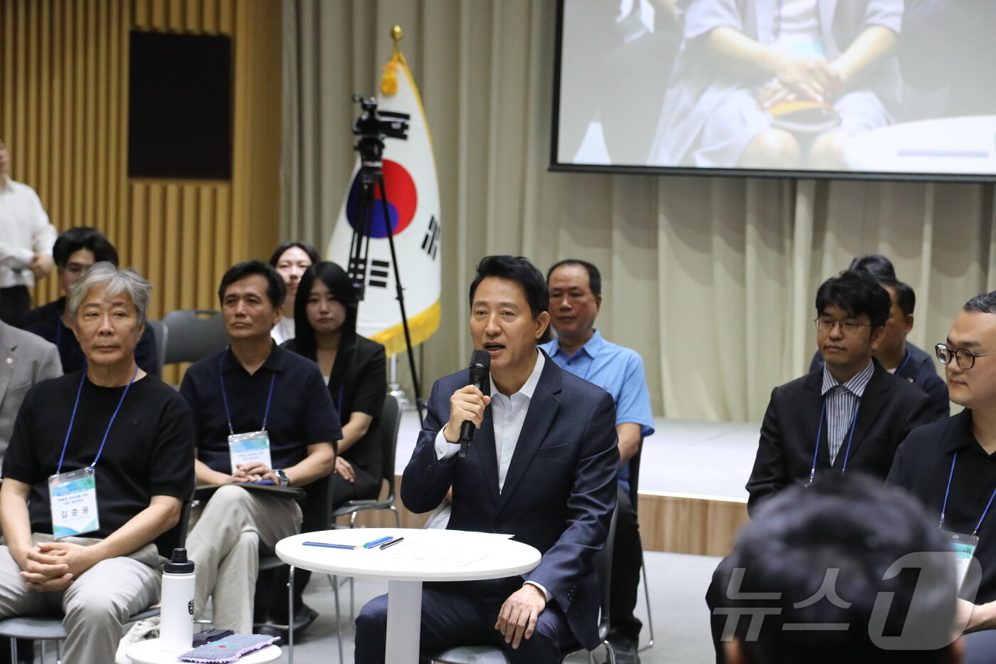 본문 이미지 - 오세훈 서울시장이 6일 서울 중구 서울시청에서 열린 '부동산 정상화를 위한 시민 대토론회'에서 인사말을 하고 있다. 2026.8.6 ⓒ 뉴스1 김범수 수습기자