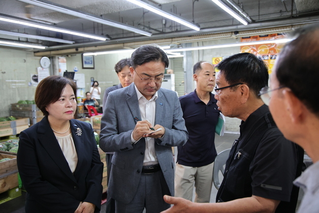 신장식 "유통 물 돌아가듯 흐르는데 법이 차단막…농안법 개정안 추진"