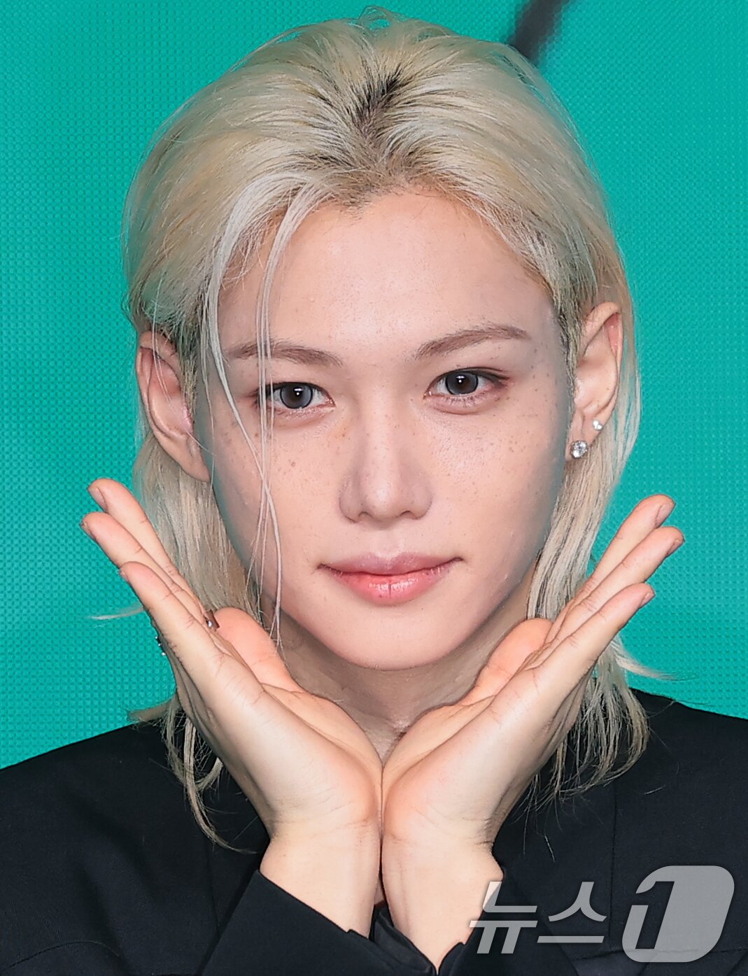 필릭스, 여름에 핀 꽃