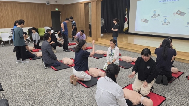 강북구, 문화시설 직원 40여명 응급처치 교육…다중인파 사고 대비