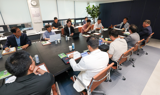 [속보] 프로야구, 이번 주말까지 '올 스톱'…다음 주 재개