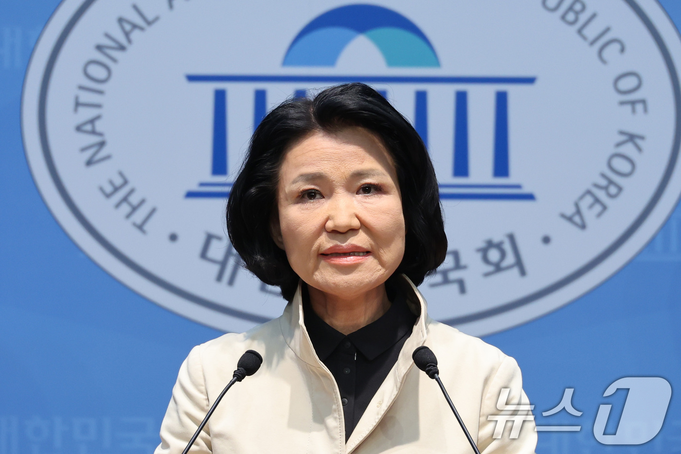 (서울=뉴스1) 신웅수 기자 = 이진숙 국민의힘 의원이 6일 서울 여의도 국회 소통관에서 정보통신망법 반대 기자회견을 하고 있다. 2026.8.6/뉴스1