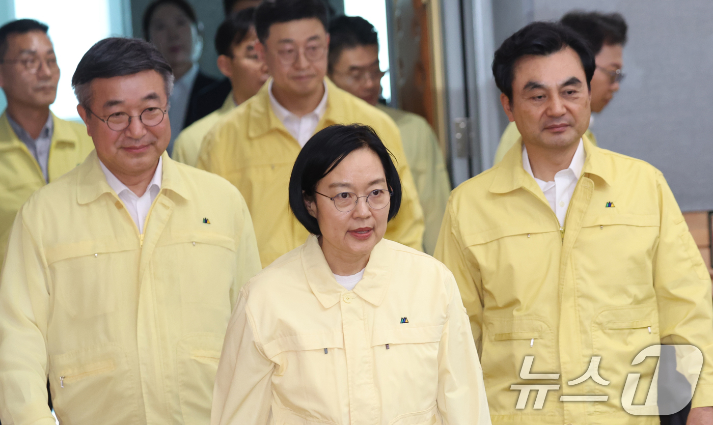 (서울=뉴스1) 김명섭 기자 = 한성숙 국무총리가 6일 오후 서울 종로구 정부서울청사 별관에서 열린 2026년 을지연습 준비보고회의에 참석하고 있다. 2026.8.6/뉴스1
