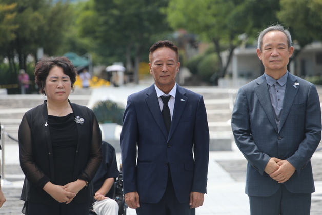 김기운 민주당 경남도당 위원장, 첫 공식 일정으로 봉하·평산 방문