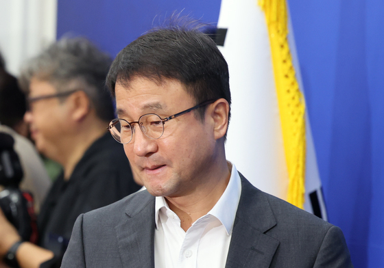 회의 참석하는 한병도 직무대행