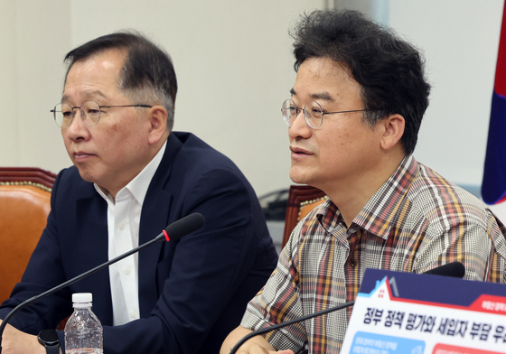 모두발언하는 양정호 특별위원
