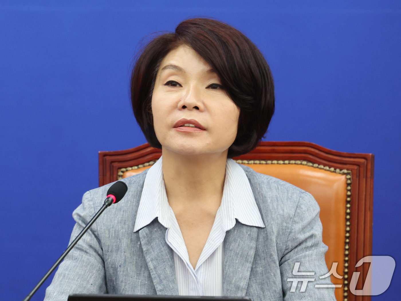 (서울=뉴스1) 황기선 기자 = 한정애 더불어민주당 정책위의장이 7일 오전 서울 여의도 국회에서 열린 원내대책회의에서 모두발언을 하고 있다. 2026.8.7/뉴스1