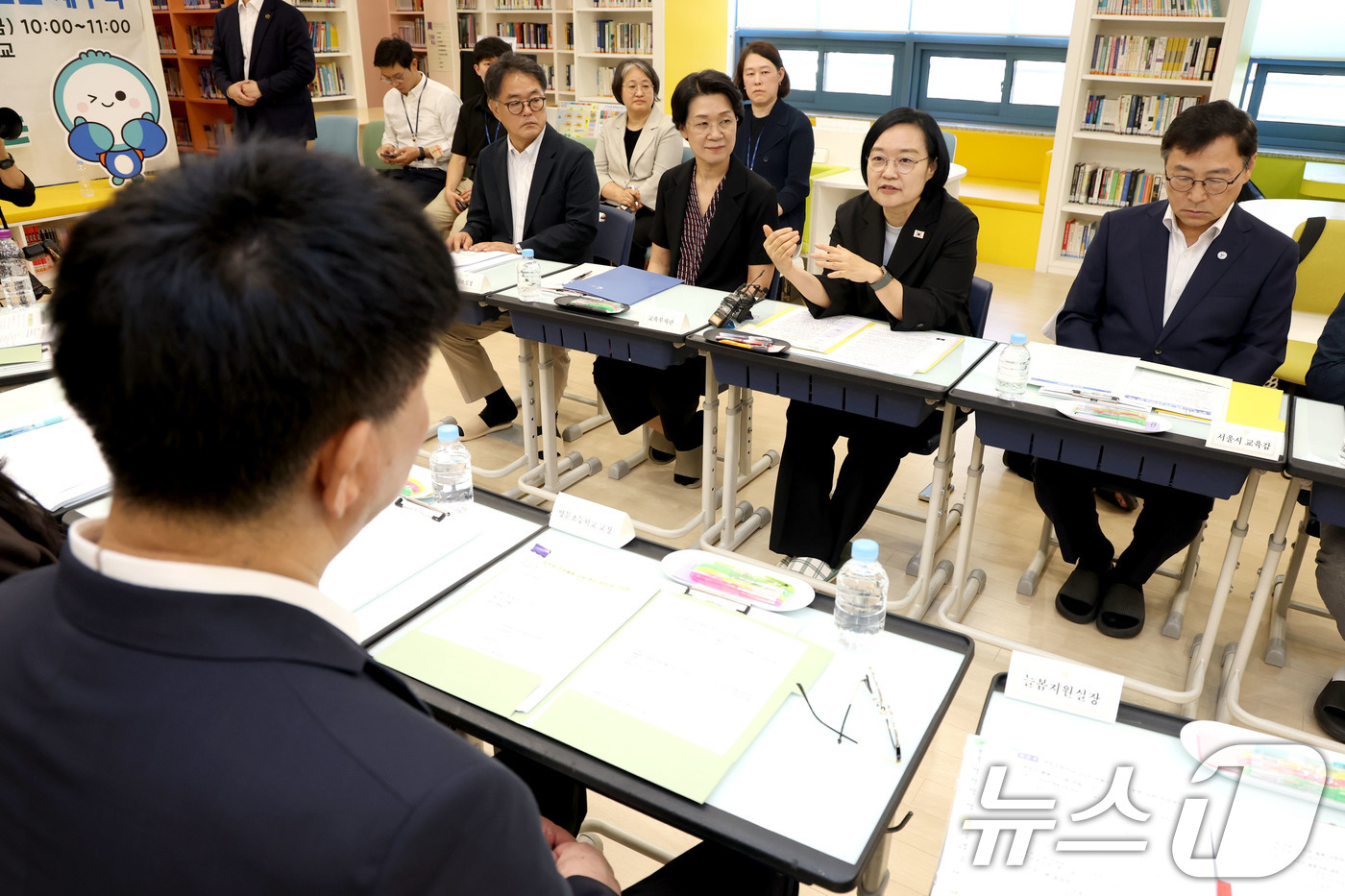 (서울=뉴스1) 이광호 기자 = 한성숙 국무총리가 7일 오전 서울 영등포구 영문초등학교에서 열린 방학중 초등돌봄ㆍ교육현장 간담회에서 발언하고 있다. 2026.8.7/뉴스1