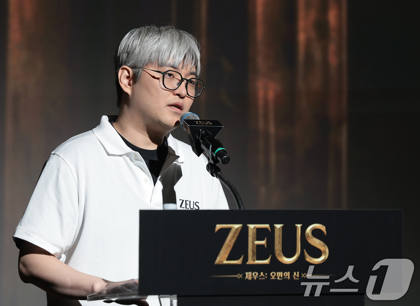 (서울=뉴스1) 권현진 기자 = 정성훈 에이버튼 디렉터가 7일 서울 종로구 JW 메리어트 동대문 스퀘어 서울에서 열린 컴투스 신작 MMORPG ‘제우스: 오만의 신’ 쇼케이스에서 …