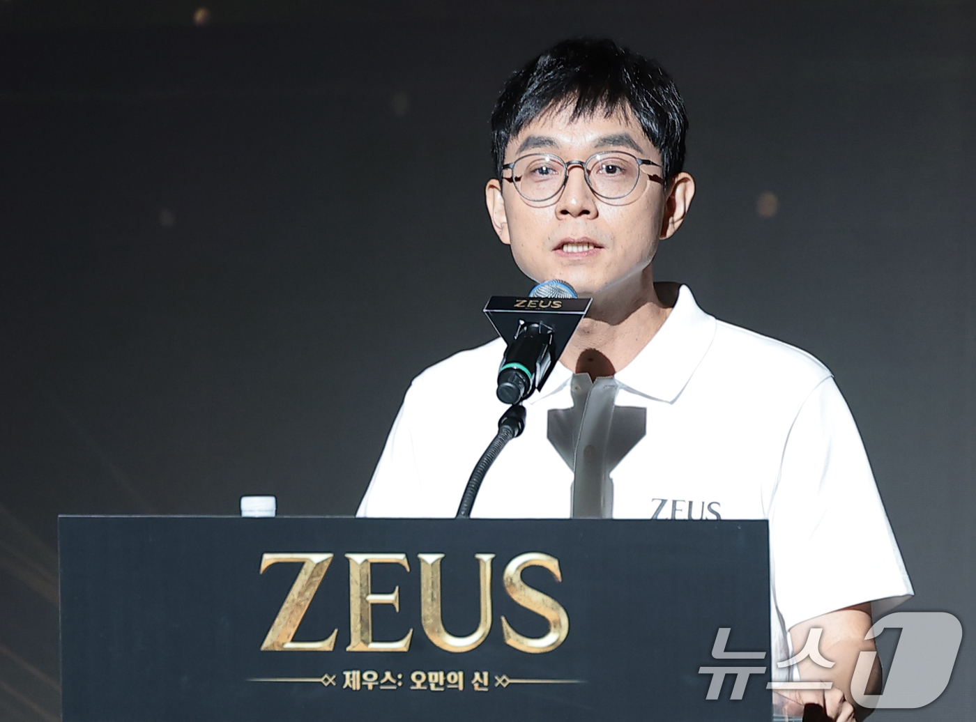 (서울=뉴스1) 권현진 기자 = 김정훈 사업본부장이 7일 서울 종로구 JW 메리어트 동대문 스퀘어 서울에서 열린 컴투스 신작 MMORPG ‘제우스: 오만의 신’ 쇼케이스에서 서비스 …