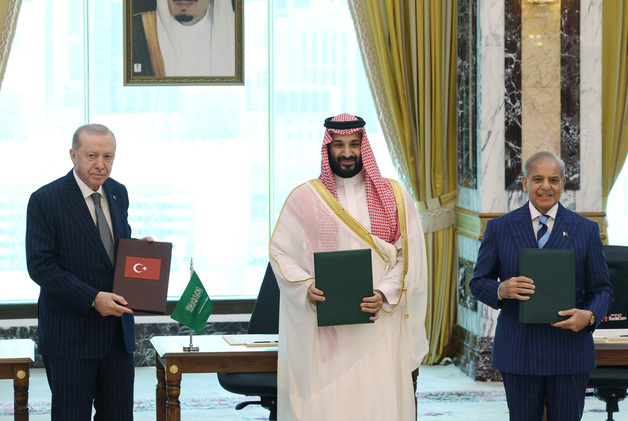 튀르키예 외무 "메카 공동방위 협정, 이란 노리지 않아"
