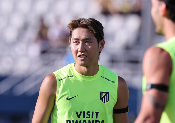 훈련 나선 이강인