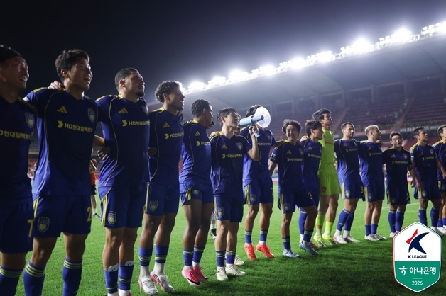 울산, '동해안 더비' 2-0 완승…'네게바 해트트릭' 제주 5위 도약(종합)
