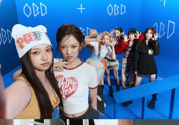 'JYP 걸그룹' 아워벌스데이, 첫 싱글 콘셉트 포토 공개…청량·키치
