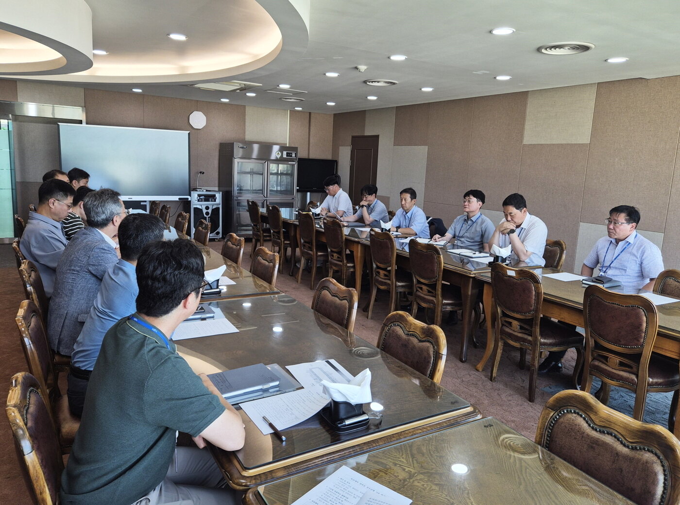 본문 이미지 - 한국마사회 폭염 대비 긴급회의(한국마사회 제공)