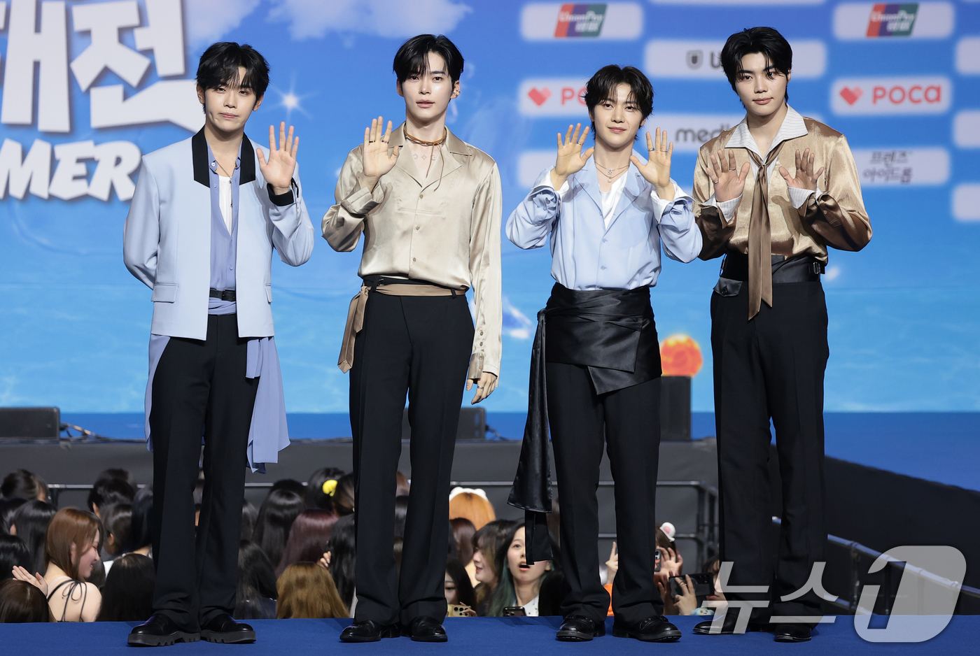 (고양=뉴스1) 권현진 기자 = 제로베이스원이 9일 경기도 고양시 일산 킨텍스에서 열린 ‘2026 SBS 가요대전 Summer’ 블루카펫 행사에 참석해 포즈를 취하고 있다. 202 …