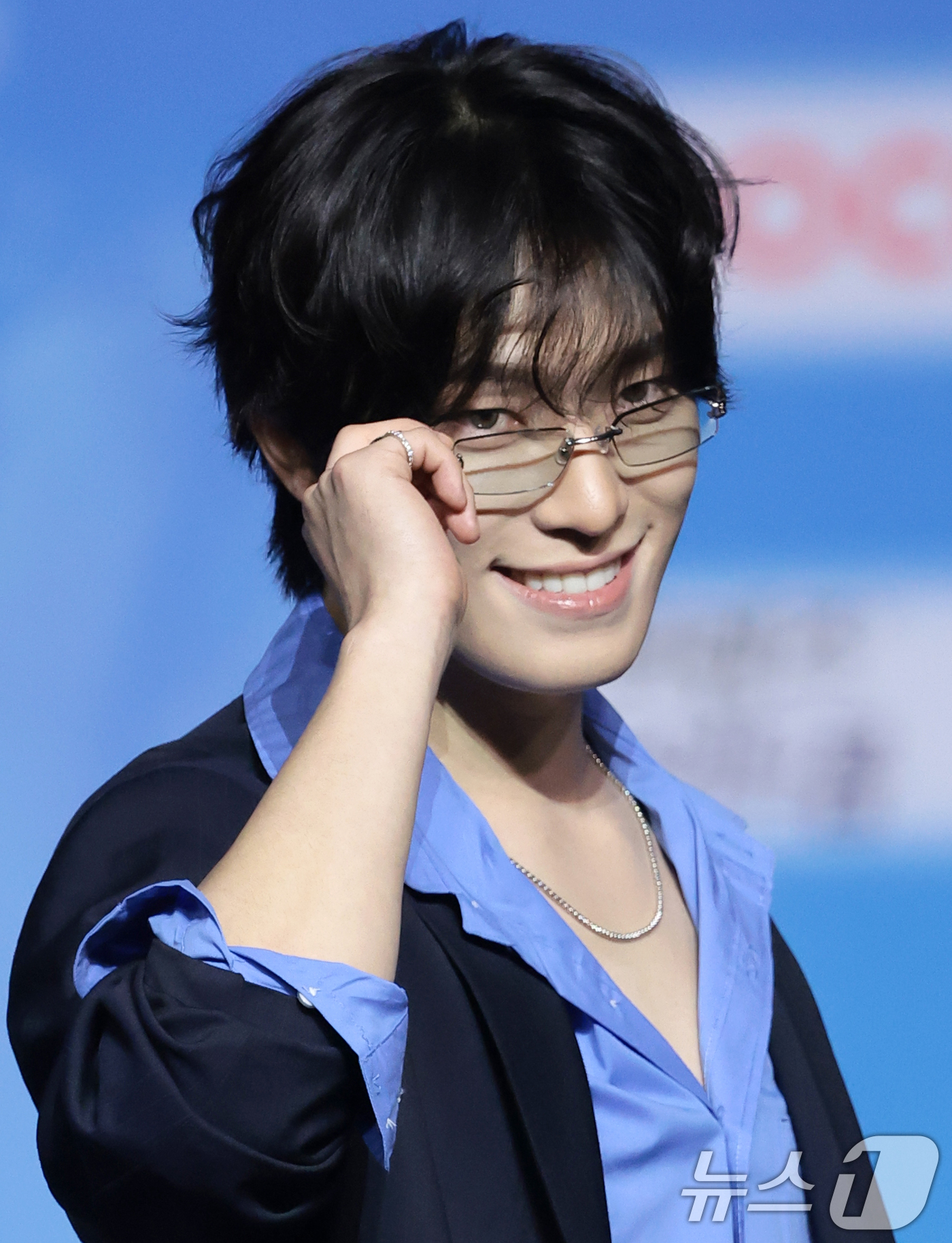 (고양=뉴스1) 권현진 기자 = 피철인(세븐틴 디노)가 9일 경기도 고양시 일산 킨텍스에서 열린 ‘2026 SBS 가요대전 Summer’ 블루카펫 행사에 참석해 포즈를 취하고 있다 …
