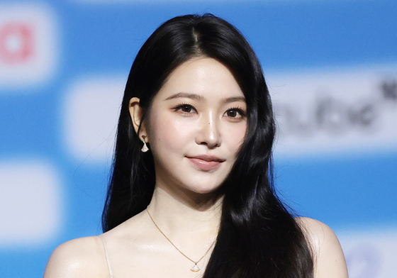 예리, 옅은 미소