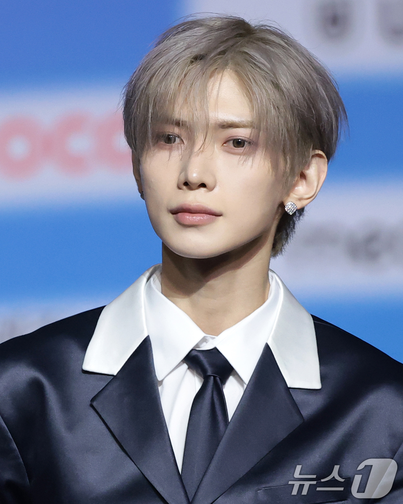 (고양=뉴스1) 권현진 기자 = 에이티즈 여상이 9일 경기도 고양시 일산 킨텍스에서 열린 ‘2026 SBS 가요대전 Summer’ 블루카펫 행사에 참석해 인사를 하고 있다. 202 …