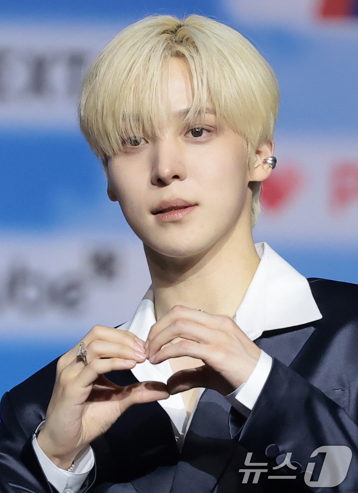 (고양=뉴스1) 권현진 기자 = 에이티즈 윤호가 9일 경기도 고양시 일산 킨텍스에서 열린 ‘2026 SBS 가요대전 Summer’ 블루카펫 행사에 참석해 포즈를 취하고 있다. 20 …