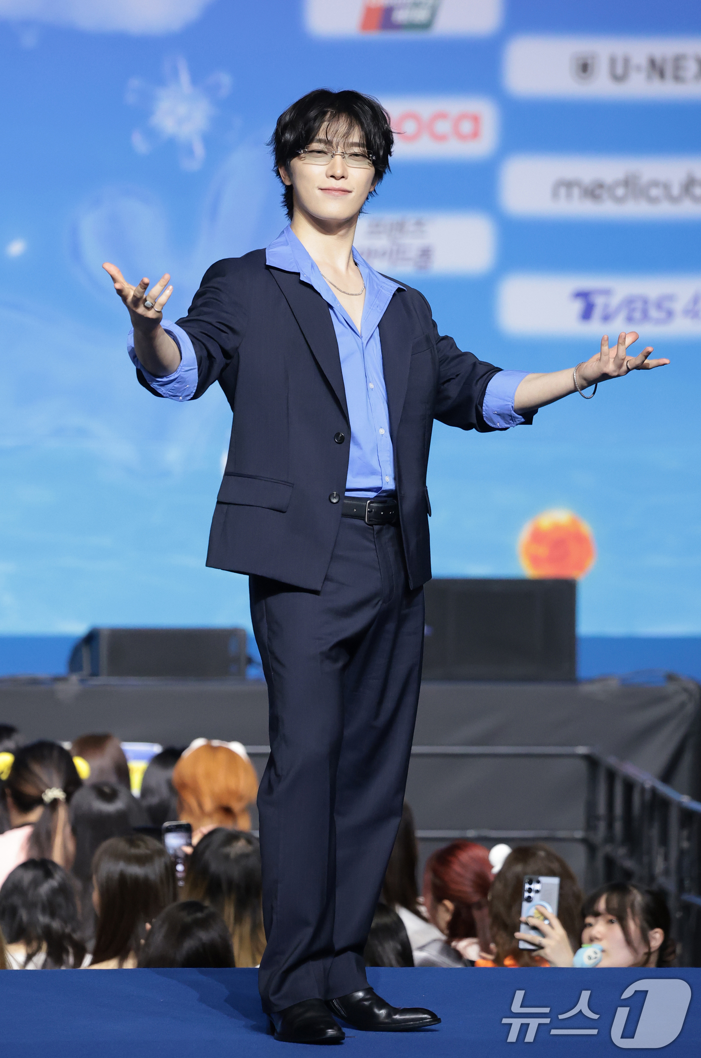(고양=뉴스1) 권현진 기자 = 피철인(세븐틴 디노)가 9일 경기도 고양시 일산 킨텍스에서 열린 ‘2026 SBS 가요대전 Summer’ 블루카펫 행사에 참석해 포즈를 취하고 있다 …