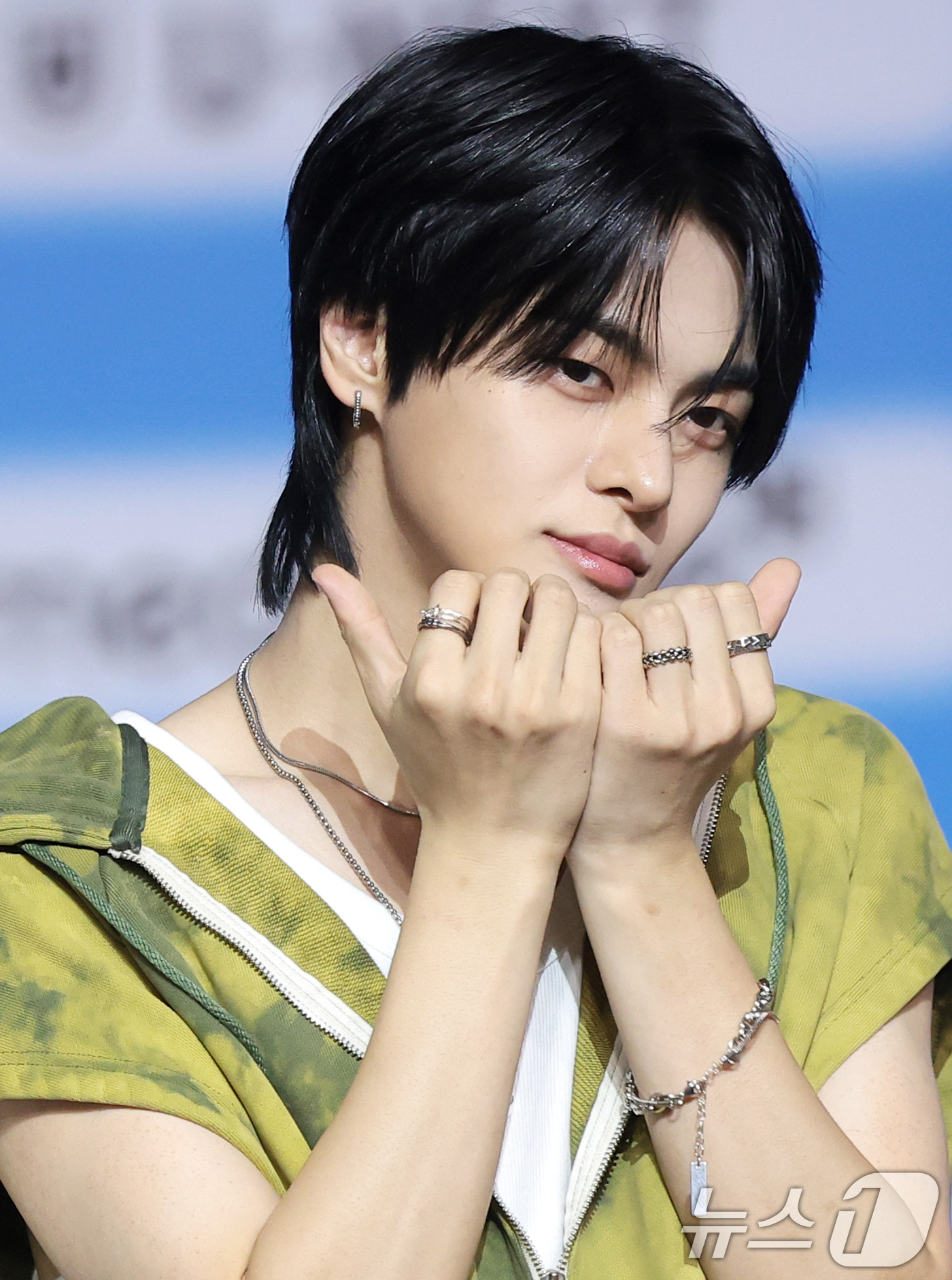 (고양=뉴스1) 권현진 기자 = 알파드라이브원 리오가 9일 경기도 고양시 일산 킨텍스에서 열린 ‘2026 SBS 가요대전 Summer’ 블루카펫 행사에 참석해 포즈를 취하고 있다. …