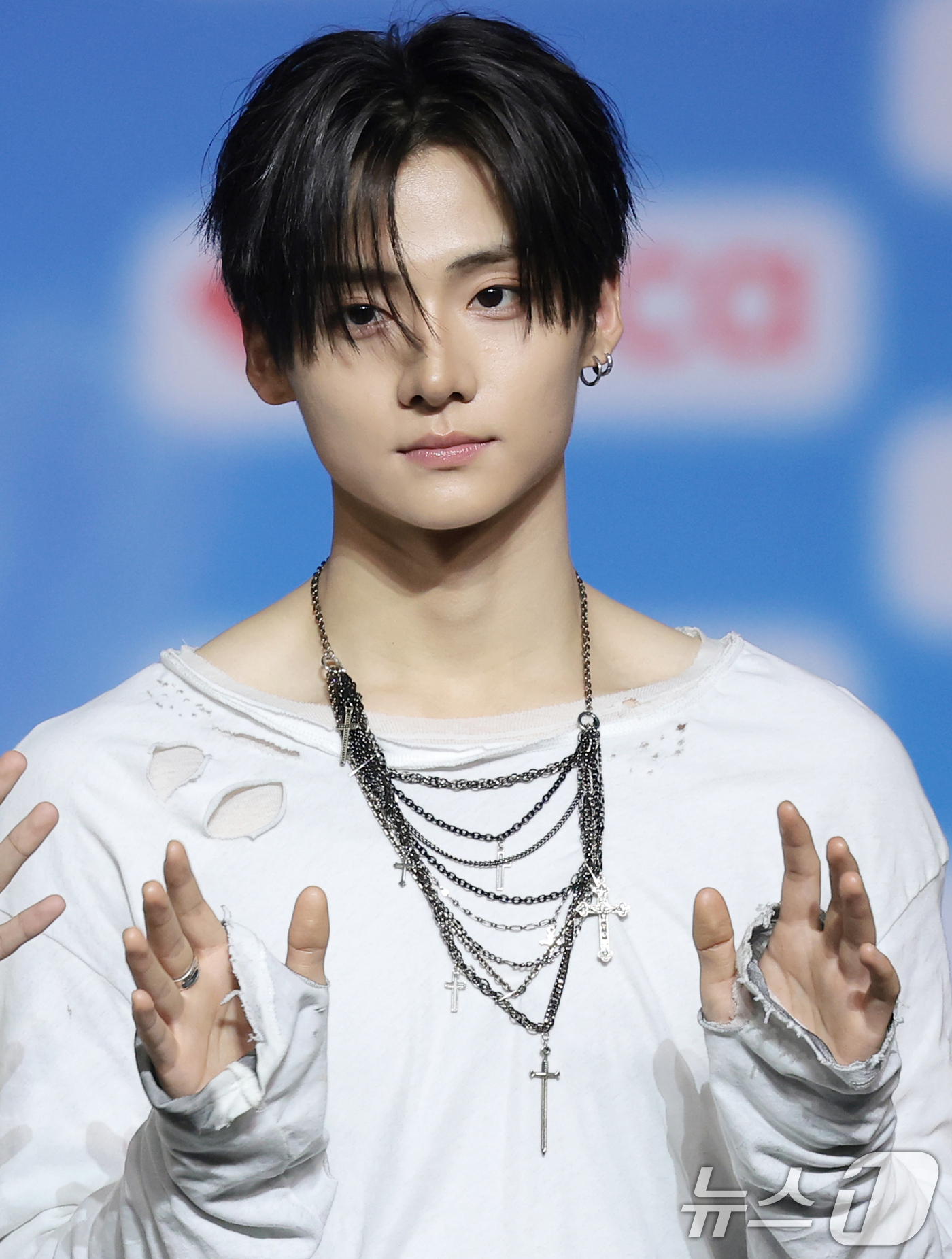 (고양=뉴스1) 권현진 기자 = 알파드라이브원 상원이 9일 경기도 고양시 일산 킨텍스에서 열린 ‘2026 SBS 가요대전 Summer’ 블루카펫 행사에 참석해 포즈를 취하고 있다. …