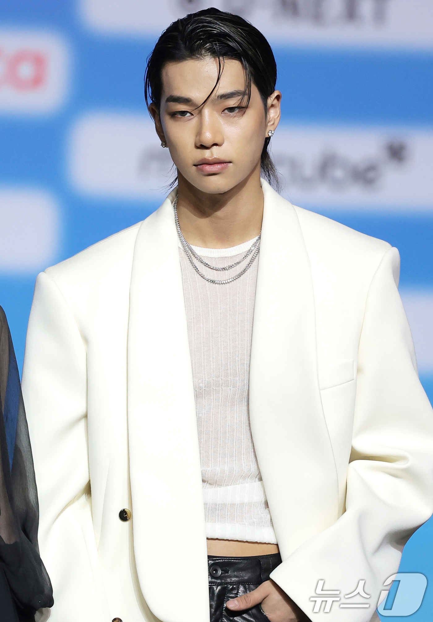 (고양=뉴스1) 권현진 기자 = 올데이프로젝트 타잔이 9일 경기도 고양시 일산 킨텍스에서 열린 ‘2026 SBS 가요대전 Summer’ 블루카펫 행사에 참석해 포즈를 취하고 있다. …