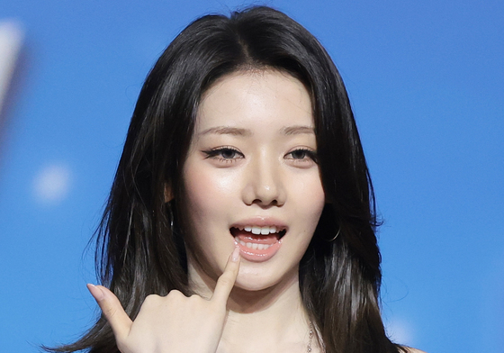 베이비몬스터 로라, 예쁨 톡톡