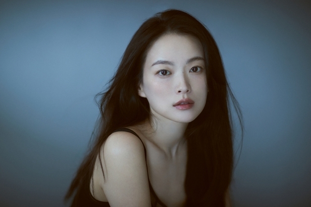 천우희, 새 프로필서 '천의 얼굴'…고혹·청순 오간 매력