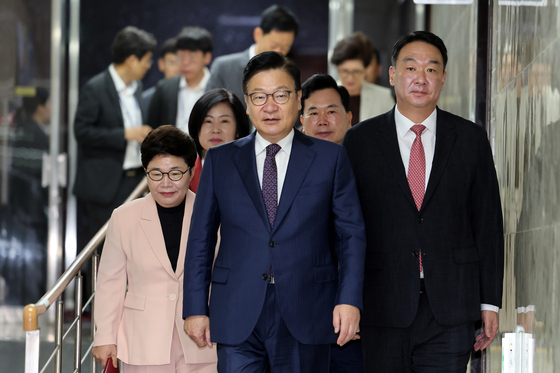 회의 참석하는 국민의힘 원내지도부