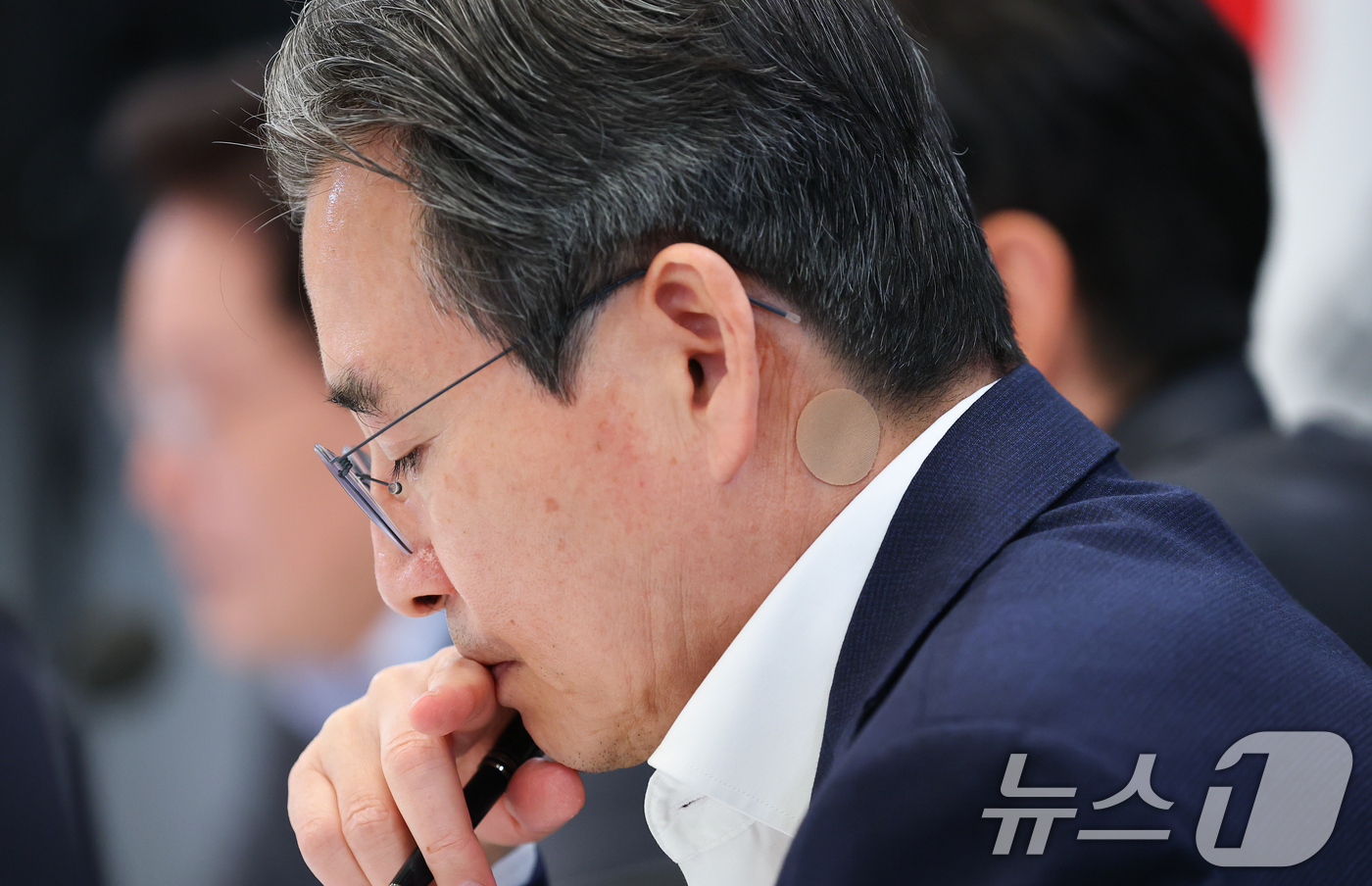 (서울=뉴스1) = 김용범 청와대 정책실장이 사임했다. 지난해 6월 정부 출범 직후 임명된 뒤 약 1년 3개월 만이다. 강유정 청와대 수석대변인은 1일 오전 춘추관 브리핑을 통해 …