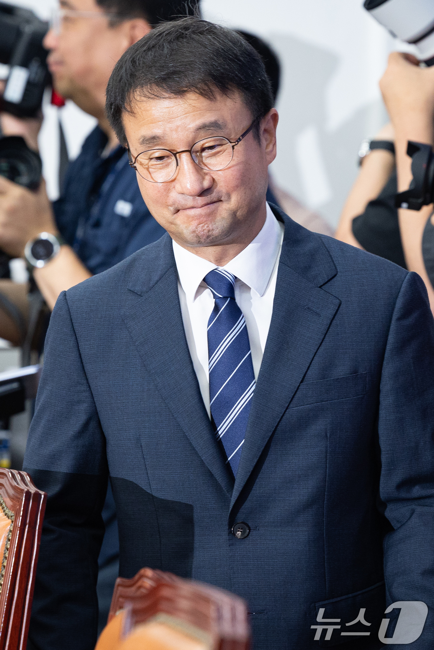 (서울=뉴스1) 유승관 기자 = 한병도 더불어민주당 원내대표가 1일 서울 여의도 국회에서 열린 원내대책회의에 참석하고 있다. 2026.9.1/뉴스1