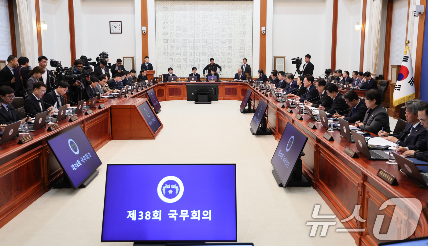 (서울=뉴스1) 이재명 기자 = 이재명 대통령이 1일 청와대에서 열린 국무회의에서 발언하고 있다. 2026.9.1/뉴스1