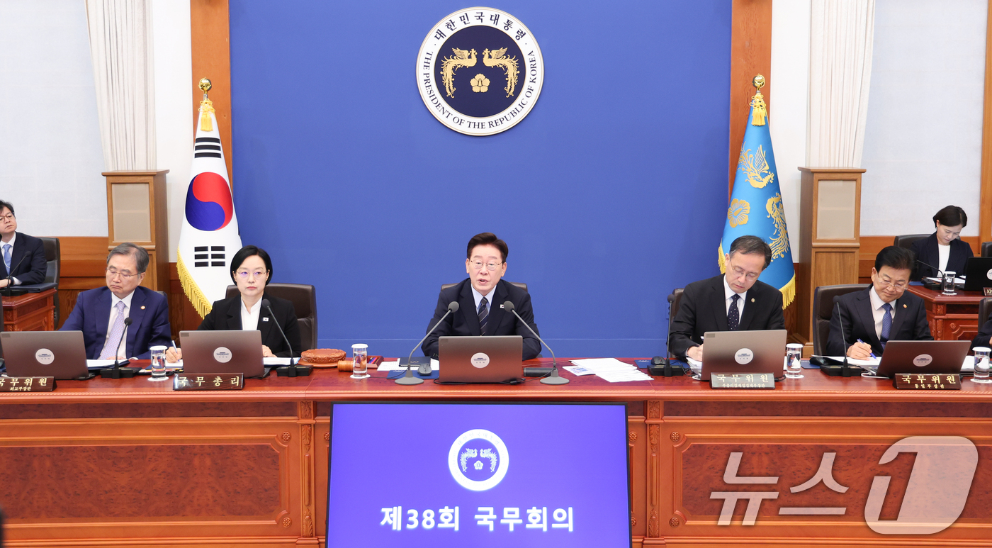 (서울=뉴스1) 이재명 기자 = 이재명 대통령이 1일 청와대에서 열린 국무회의에서 발언하고 있다. 2026.9.1/뉴스1