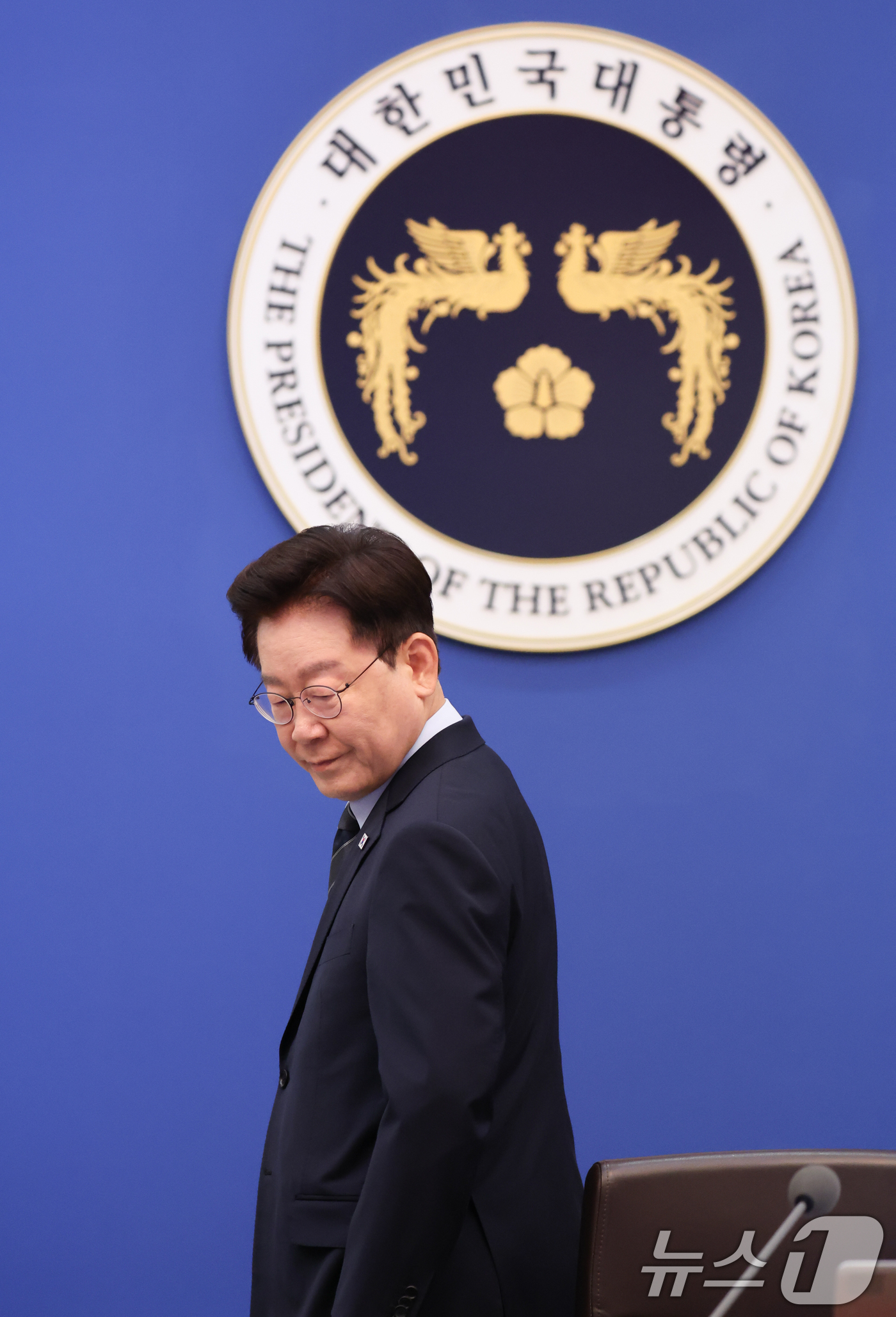 (서울=뉴스1) 이재명 기자 = 이재명 대통령이 1일 청와대에서 열린 국무회의에 참석하고 있다. 2026.9.1/뉴스1