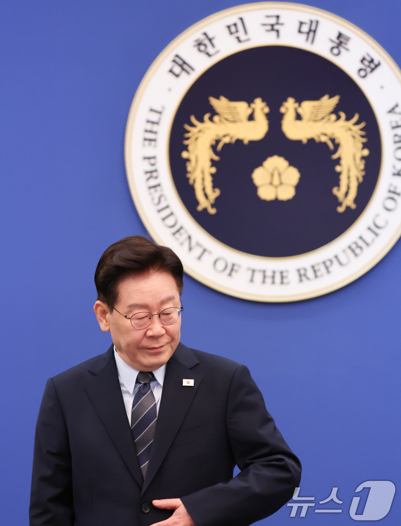 (서울=뉴스1) 이재명 기자 = 이재명 대통령이 1일 청와대에서 열린 국무회의에 참석하고 있다. 2026.9.1/뉴스1