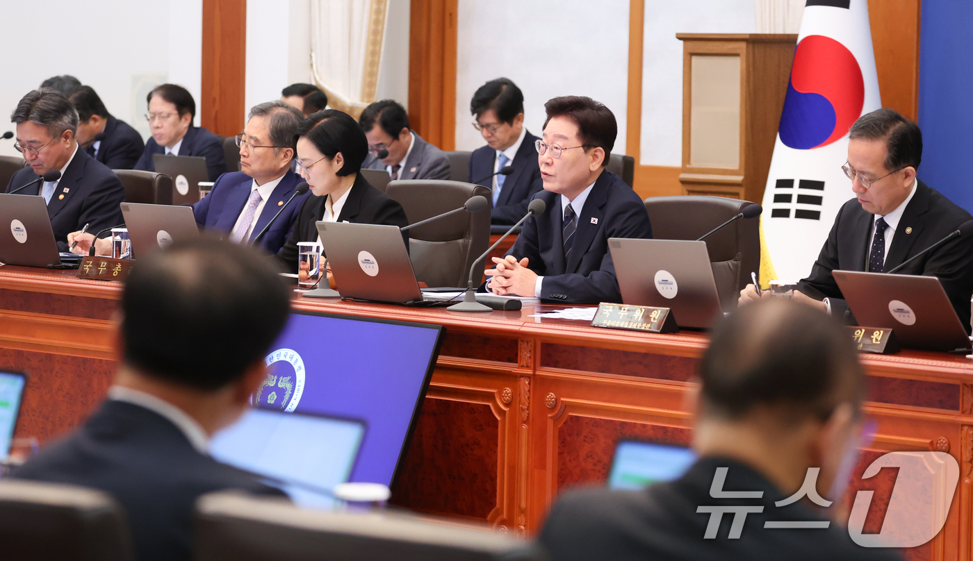 (서울=뉴스1) 이재명 기자 = 이재명 대통령이 1일 청와대에서 열린 국무회의에서 발언하고 있다. 2026.9.1/뉴스1