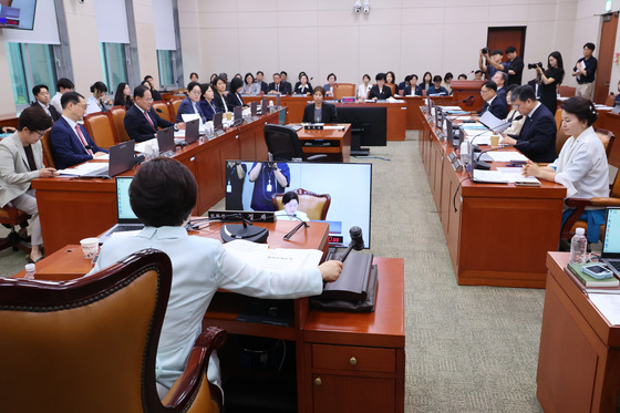성평등가족위원회 전체회의