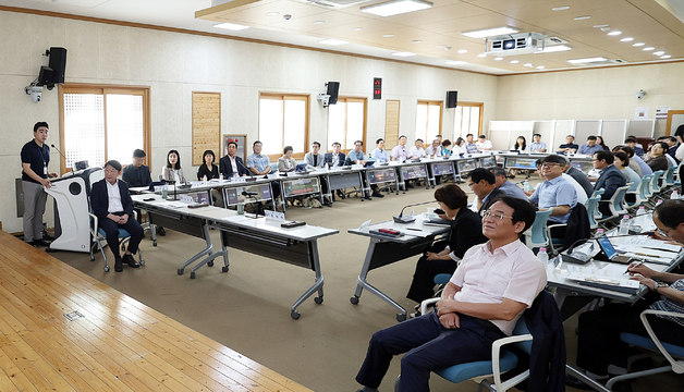 "800조 반도체산단 온다" 강진군 공무원들 열공모드