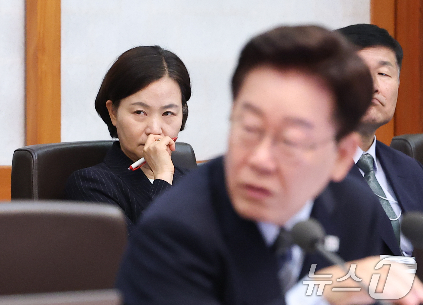 (서울=뉴스1) 이재명 기자 = 이해민 AI미래기획수석이 1일 청와대에서 열린 국무회의에 참석해 이재명 대통령의 발언을 경청하고 있다. 2026.9.1/뉴스1