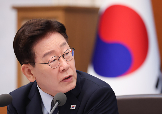 李대통령 "소수 미꾸라지 때문에 성실한 대부분 경찰 명예에 손상"