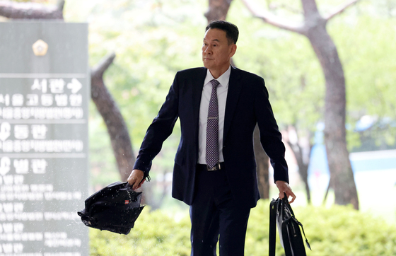 김명수 전 합참의장, 내란 혐의 첫 공판 출석