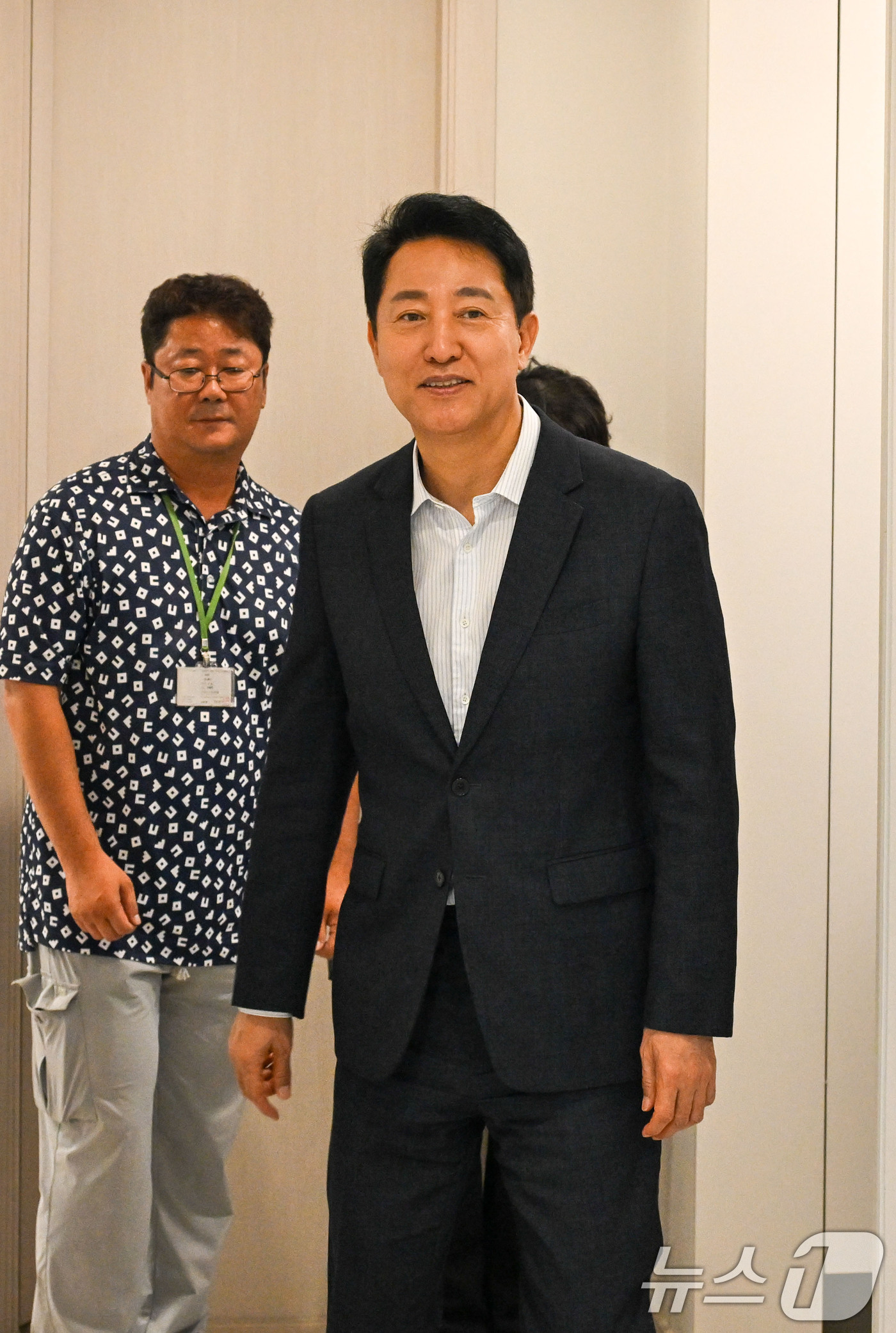 (서울=뉴스1) 최지환 기자 = 오세훈 서울시장이 1일 서울 송파구 잠실르엘에서 신혼부부 장기전세주택 미리내집 현장을 점검하고 있다. (공동취재) 2026.9.1/뉴스1