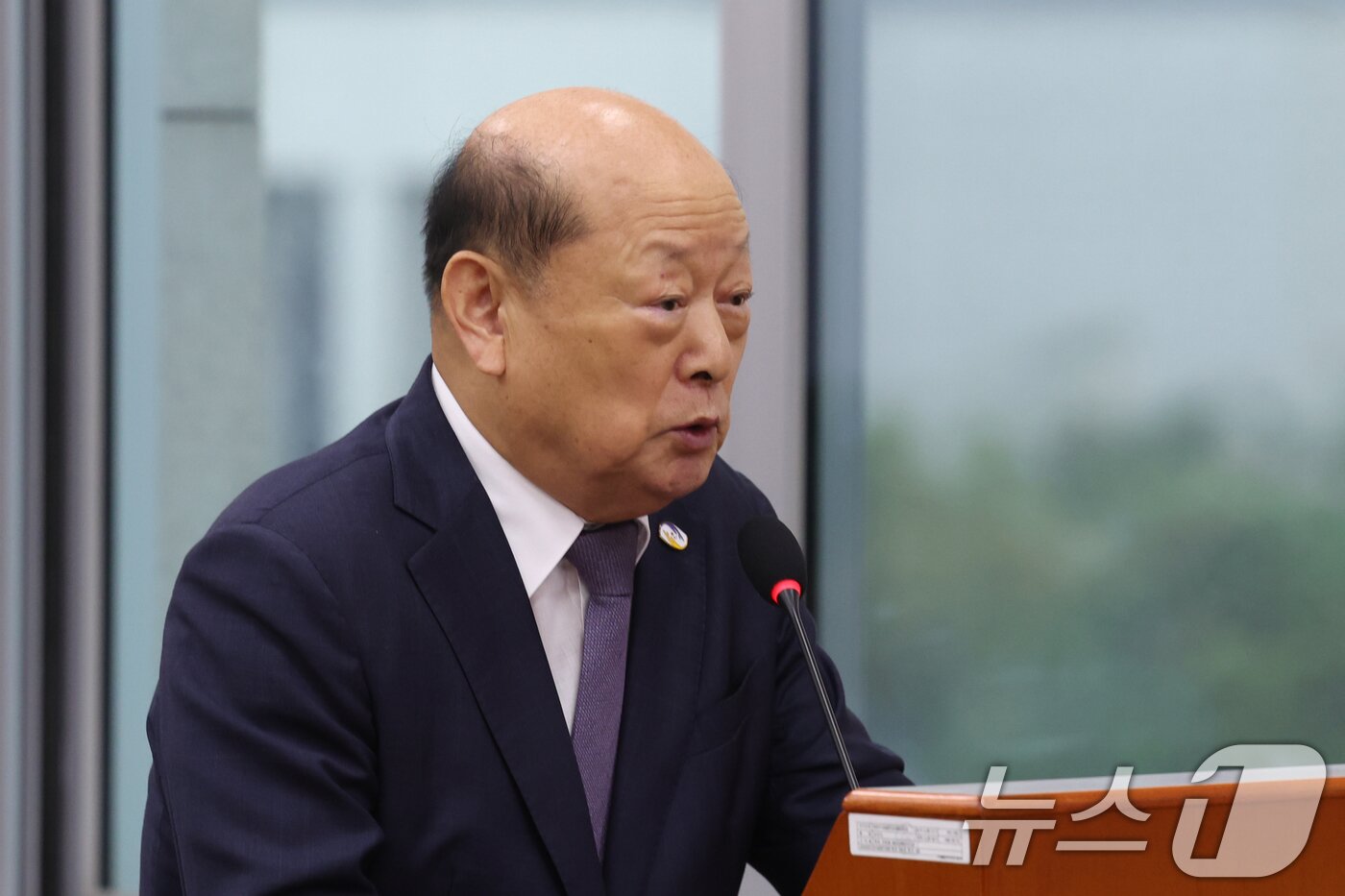 본문 이미지 - 송두환 10·29 이태원참사 진상규명과 재발방지를 위한 특별조사위원장이 1일 오전 서울 여의도 국회에서 열린 행정안전위원회 전체회의에서 인사말을 하고 있다. 2026.9.1 ⓒ 뉴스1 황기선 기자